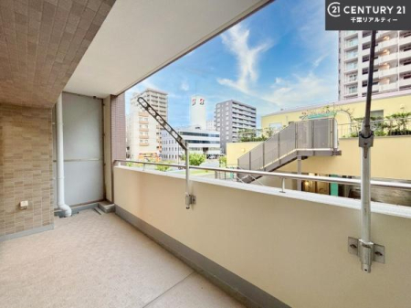 oRj[ zǍDȃoRj[łIꂽɂ͐nJIȎԂy߂܂B