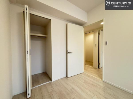 Q [Xy[XĂ܂IXbLڂ鎖ł܂ˁB
ƋI΂ȂVvȃfUCׁ̈AƋI΂Cɓ̋ԍ肪łłˁB