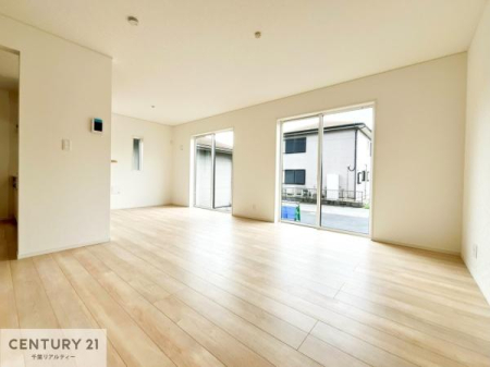 rO LX_CjOXy[XI肨HB΂yԂ߂܂BX̔܂I