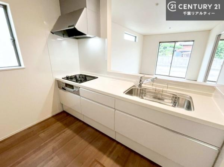 Lb` Ƃ₷VXeLb`łI[tĂ̂ŁAXy[XɕuȂčςނ̂ŁALXgāAKɍƂł܂I