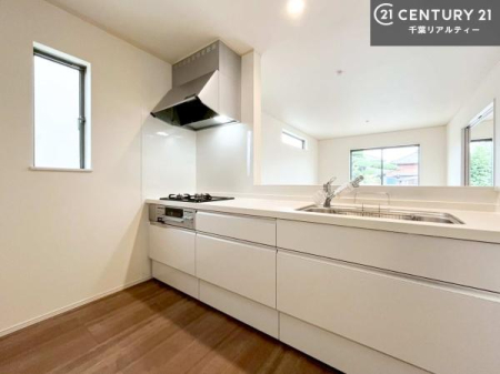 Lb` lC̑ΖʎVXeLb`̗pĂ܂IƑ̃R~jP[VRƑ݌vłB
qlɂڂ͂̂ŊłˁB[͂܂I