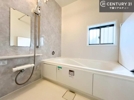  LXoXň̔tbVBL΂̂ŁAɂƐZ܂ˁĨoX^Cy݂ɂȂ܂B