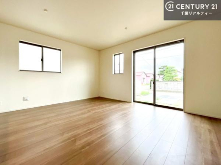 rO 傫ȑ炽Ղ̗z閾邢rOBĴ郊rOŉƑĉ났̎Ԃ߂܂B