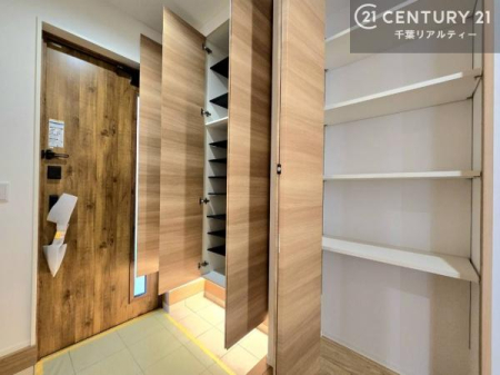 [ Ղ̎[Xy[XŁA炵萮Z܂BƑ̉וꂢɕЕtAKɉ߂܂B