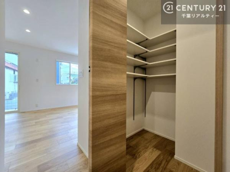 [ Ղ̎[Xy[XŁA炵萮Z܂BƑ̉וꂢɕЕtAKɉ߂܂B