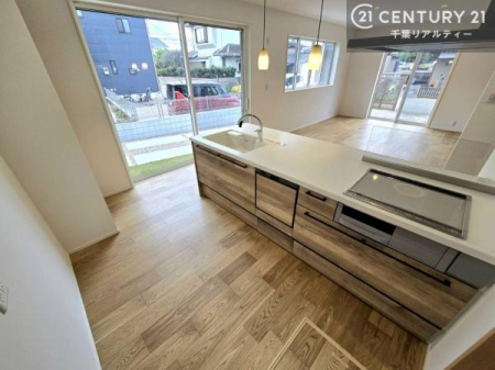 Lb` lC̑ΖʎVXeLb`̗pĂ܂IƑ̃R~jP[VRƑ݌vłB
qlɂڂ͂̂ŊłˁBLXgĉKɍƂi݂܂B