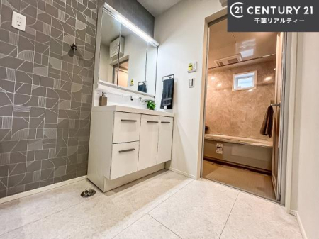 ʑEʏ X^CbVŃIVȐʑIgȂ𐮂ʏ́A厖łI̐̂镵͋CoIC悭g܂B