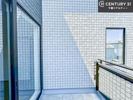 oRj[ zǍDȃoRj[łIꂽɂ͐nJIȎԂy߂܂B