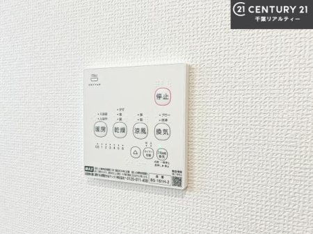 ̑ g[tĂ閣͓IȎdlłI~̓q[gVbN̗\hɂg܂B
J̓ł󕨂̂ŁA󕨂ߍ݂ɂI