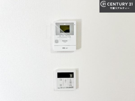 ̑ TVj^[tC^[złql̂ԒȂǂSłˁB
{^ЂƂłC̏ƂƂ̂II[goXB