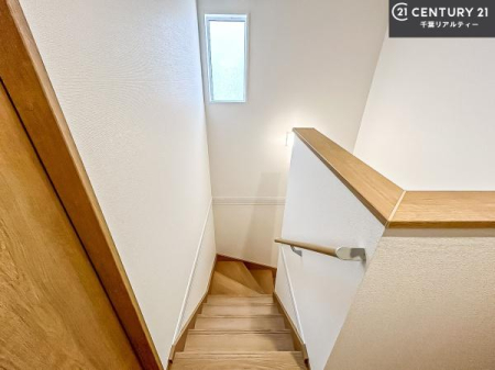 ���̑����� �K�i�͖��邭�萠������Ă��܂��B���q�l�₲�N�z�̕������S���Ă����p�����܂��ˁB