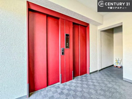 ̑p Gx[^[̃}VŁAdוxr[J[̈ړKB̐X[YɂȂ܂B