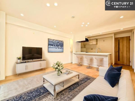 rO ƋCGp[XłBSnǂrO͉ƑRƏW܂܂BƑcR̎ԂłBƑƁAw[Ԃ߂łˁB邭JIȋԂłB