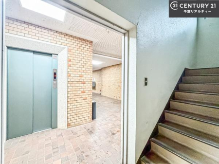 ̑p Gx[^[Iɔꂽ◼ɂוł炭炭AłłˁB