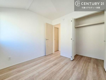 �m�� ���[�X�y�[�X�����Ă��܂��I�������X�b�L�����ڂ��鎖���ł��܂��ˁB
�Ƌ��I�΂Ȃ��V���v���ȃf�U�C���ׁ̈A�Ƌ��I�΂����C�ɓ���̋�ԍ�肪�ł������ł��ˁB