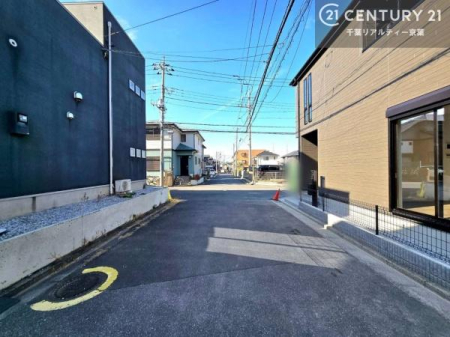 �O�ʓ��H�܂ތ��n�ʐ^ �O�ʓ��H��6���I�z����ǍD�ȗ��n�ł��B
�Ԍɓ��ꂪ���ȕ������S�ł��ˁB