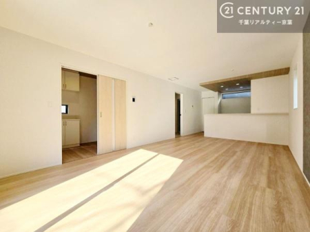 ���r���O �Ƌ��CG�p�[�X�ł��B�S�n�ǂ����r���O�͉Ƒ������R�ƏW�܂�܂��B�Ƒ��c�R�̎��Ԃ����������ł��B���Ƒ��ƁA����w�[���������Ԃ��߂��������ł��ˁB