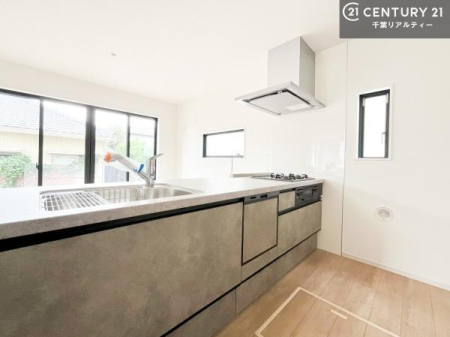 Lb` Ƃ肠钲Xy[XōƂ₷KȃLb`łI
qlƈꏏɂَqy߂LXXy[XłByԂɂȂ肻łˁI