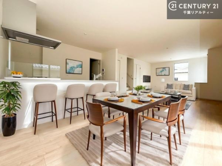 rO ƋCGp[XłBSnǂrO͉ƑRƏW܂܂BƑcR̎ԂłBƑƁAw[Ԃ߂łˁB邭JIȋԂłB