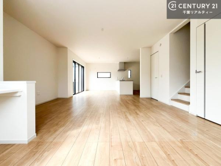 rO LX_CjOXy[XI肨HB΂yԂ߂܂BX̔܂I