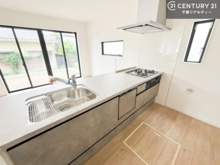 Lb` lC̑ΖʎVXeLb`̗pĂ܂IƑ̃R~jP[VRƑ݌vłB
qlɂڂ͂̂ŊłˁB[͂܂I