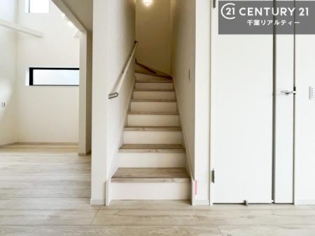 ̑ rOCKiŃR~jP[V₷rOI
LXĂ̂Ń\t@[_CjOe[uuĂɂȂ炸Kɉ߂܂I