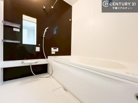  LXoXň̔tbVBL΂̂ŁAɂƐZ܂ˁĨoX^Cy݂ɂȂ܂B