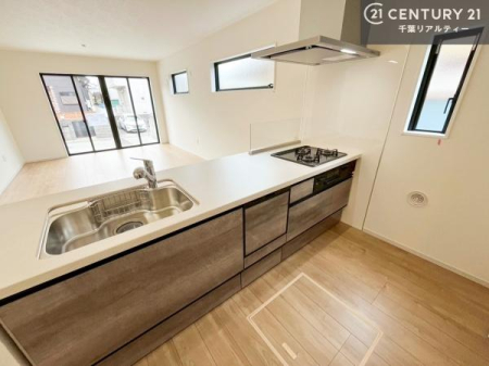 Lb` lC̑ΖʎVXeLb`̗pĂ܂IƑ̃R~jP[VRƑ݌vłB
qlɂڂ͂̂ŊłˁB[͂܂I