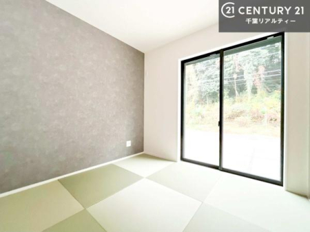 a ^^~̍肪炬^AbNXԁB傫ĴaƂȂĂ܂B{l̐Suav̋ԁB䑐̍YԂ͖̂ЂƎoĂ܂I