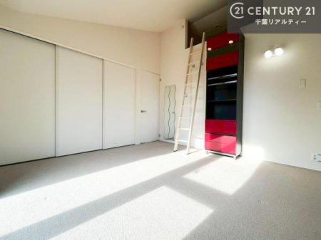 Q [Xy[XĂ܂IXbLڂ鎖ł܂ˁB
ƋI΂ȂVvȃfUCׁ̈AƋI΂Cɓ̋ԍ肪łłˁB