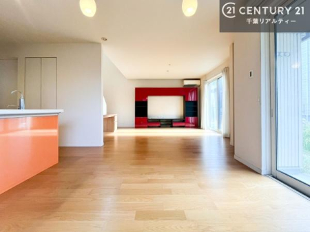 rO LX_CjOXy[XI肨HB΂yԂ߂܂BX̔܂I