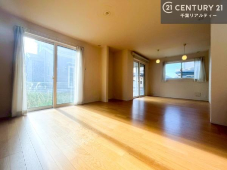 rO 傫ȑ炽Ղ̗z閾邢rOBĴ郊rOŉƑĉ났̎Ԃ߂܂B