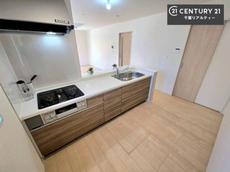 Lb` lC̑ΖʎVXeLb`̗pĂ܂IƑ̃R~jP[VRƑ݌vłB
qlɂڂ͂̂ŊłˁB[͂܂I