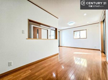 rO LXrO_CjOXy[XI肨HB΂yԂ߂܂BX̔܂I
zVЕt֗łI