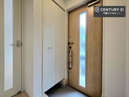  V[Y{bNXtȂ̂ŁAւЕt|₷łI
XbLւŌ˂JuԁÂSnԂo}Ă܂B
