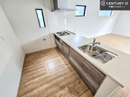 Lb` lC̑ΖʎVXeLb`̗pĂ܂IƑ̃R~jP[VRƑ݌vłB
qlɂڂ͂̂ŊłˁB[͂܂I