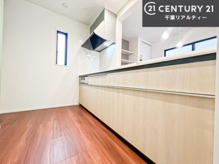 Lb` Ƃ肠钲Xy[XōƂ₷KȃLb`łI
qlƈꏏɂَqy߂LXXy[XłB[LxȂ̂łƂԂŒłłˁB