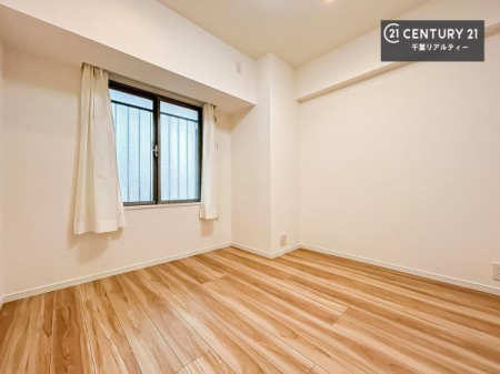 Q 邭ʂ̗ǂłBuVvvɃfUCꂽBRx̂ŉƋ⃌CAEgłD݂̋Ԃnグ܂B