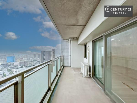 oRj[ zǍDȃoRj[łIꂽɂ͐nJIȎԂy߂܂B
