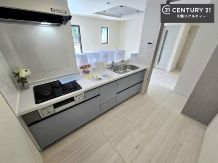 Lb` lC̑ΖʎVXeLb`̗pĂ܂IƑ̃R~jP[VRƑ݌vłB
qlɂڂ͂̂ŊłˁB[͂܂I