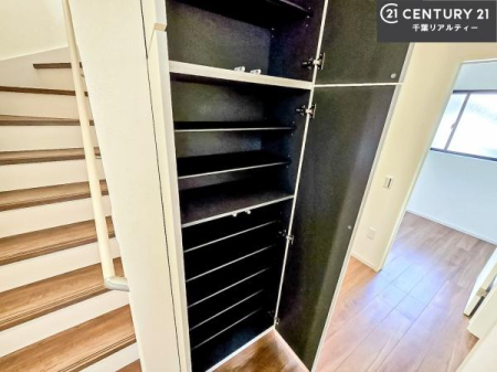  V[Y{bNXtȂ̂ŁAւЕt|₷łI
XbLւŌ˂JuԁÂSnԂo}Ă܂B
