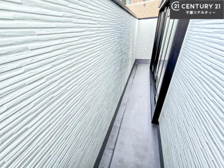 oRj[ zǍDȃoRj[łIꂽɂ͐nJIȎԂy߂܂B