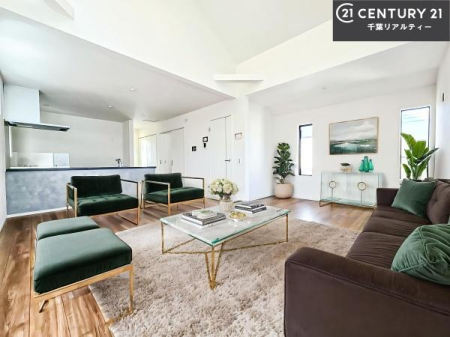 rO ƋCGp[XłBSnǂrO͉ƑRƏW܂܂BƑcR̎ԂłBƑƁAw[Ԃ߂łˁB邭JIȋԂłB