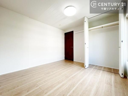 m VvɃfUCĂ邽߁AƋIт܂I
Cɓ̉ƋuĂ낰Ԃ邱Ƃł܂B