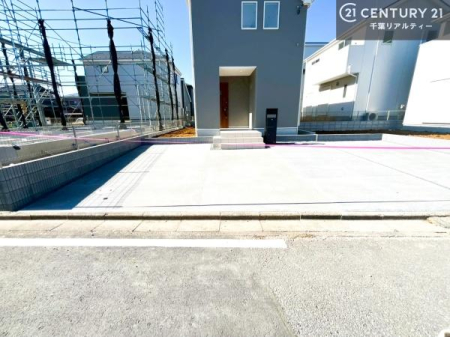 ԏ ԃXy[X2䕪܂IZJhJ[͂AoCN⎩]ԂȂǂuꏊɍ܂B