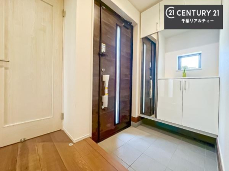  V[Y{bNXtȂ̂ŁAւЕt|₷łI
XbLւŌ˂JuԁÂSnԂo}Ă܂B