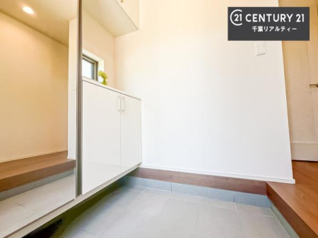  V[Y{bNXtȂ̂ŁAւЕt|₷łI
XbLւŌ˂JuԁÂSnԂo}Ă܂B