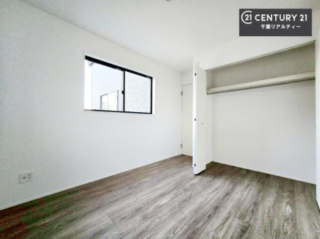 rOȊŐ VvɃfUCĂ邽߁AƋIт܂I
Cɓ̉ƋuĂ낰Ԃ邱Ƃł܂B