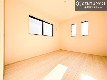 Q [Xy[XĂ܂IXbLڂ鎖ł܂ˁB
ƋI΂ȂVvȃfUCׁ̈AƋI΂Cɓ̋ԍ肪łłˁB