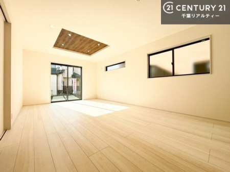 rO ؂ȉƑW܂邩炱LDKɂ͂肽B
qCɏ΂Ȃ瑖ĂpuLƂɂėǂvƎvuԂłB